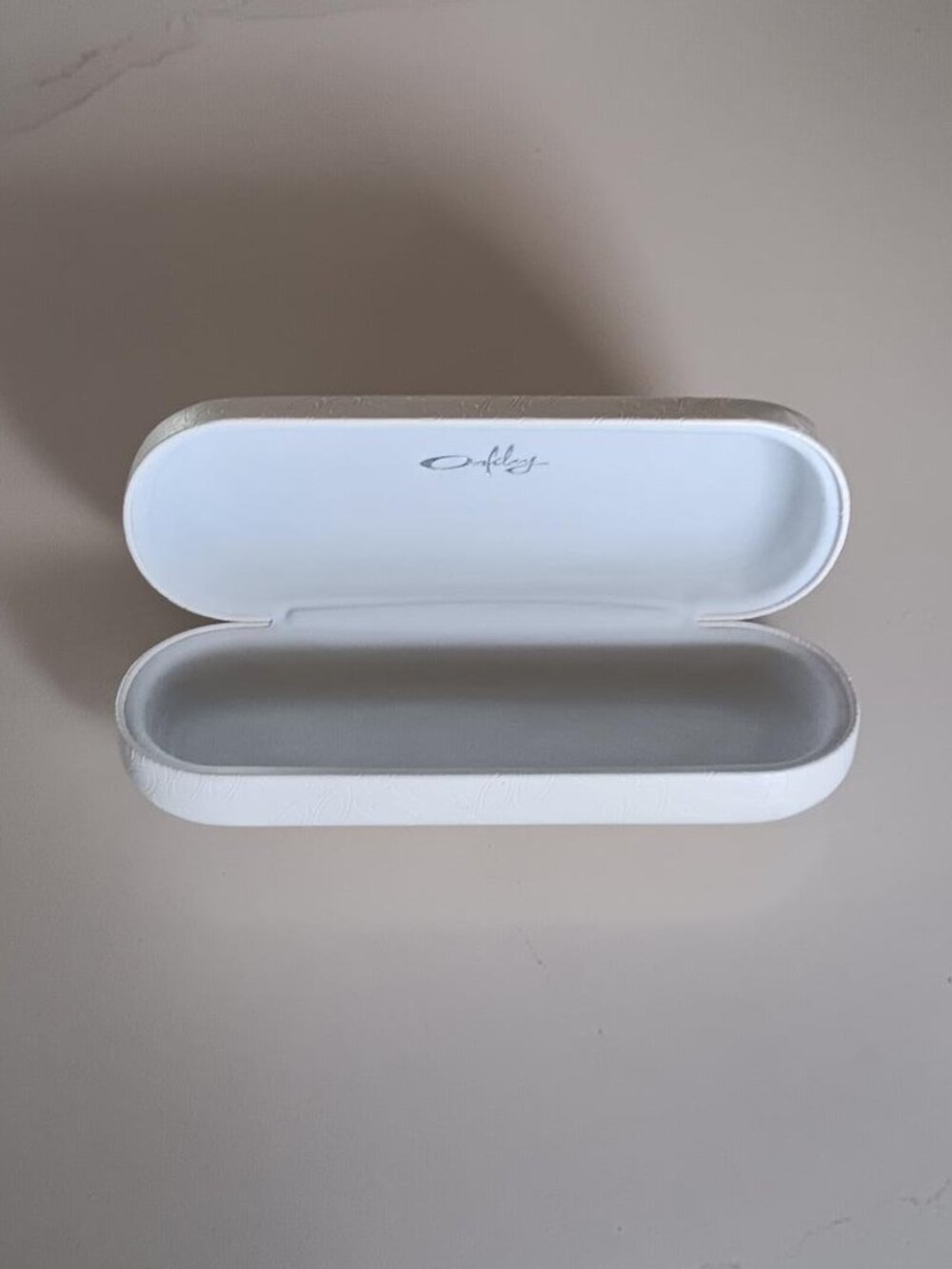 OAKLEY Eyewear Case Sunglasses or Eyeglasses White